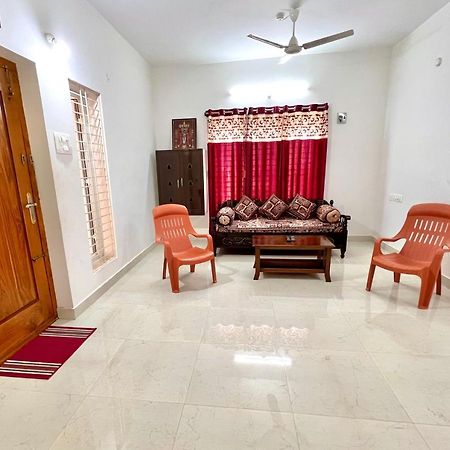 Truelife Homestays - Alamelu Avenue - Fully Furnished Ac 2Bhk Apartments In Tirupati - Walkable To Restaurants & Super Market - Fast Wifi - Kitchen - Easy Access To Airport, Railway Station, Sri Padmavathi & Tirumala Temple Exteriör bild