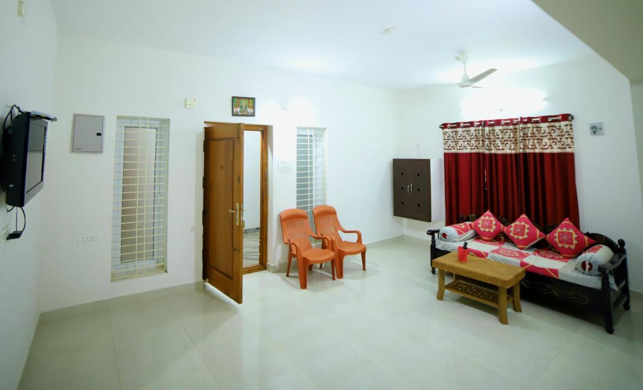 Truelife Homestays - Alamelu Avenue - Fully Furnished Ac 2Bhk Apartments In Tirupati - Walkable To Restaurants & Super Market - Fast Wifi - Kitchen - Easy Access To Airport, Railway Station, Sri Padmavathi & Tirumala Temple Exteriör bild