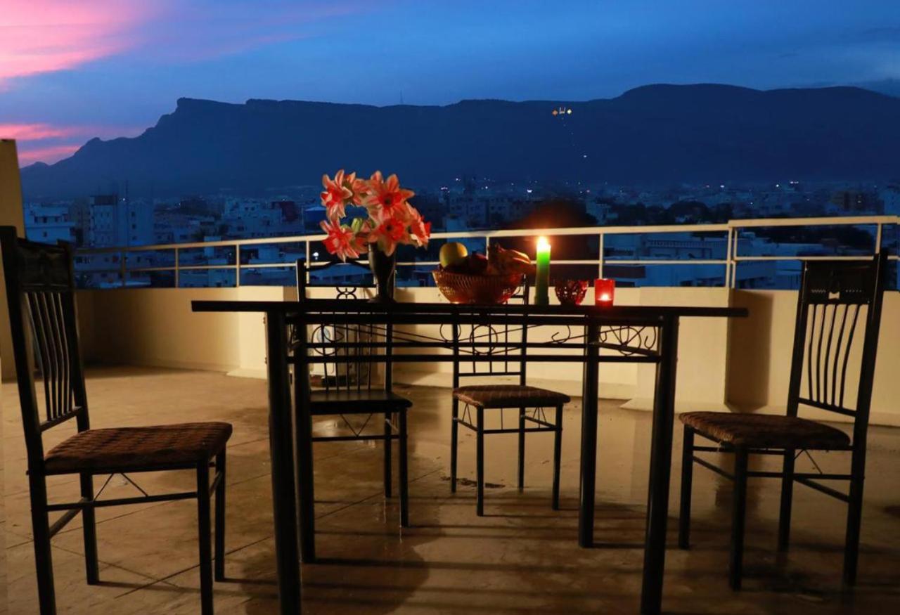 Truelife Homestays - Alamelu Avenue - Fully Furnished Ac 2Bhk Apartments In Tirupati - Walkable To Restaurants & Super Market - Fast Wifi - Kitchen - Easy Access To Airport, Railway Station, Sri Padmavathi & Tirumala Temple Exteriör bild