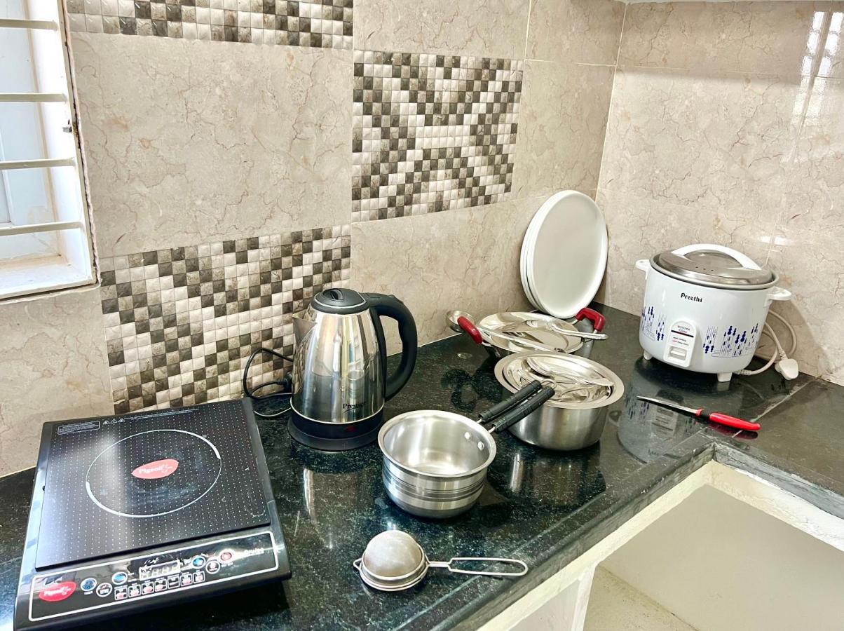 Truelife Homestays - Alamelu Avenue - Fully Furnished Ac 2Bhk Apartments In Tirupati - Walkable To Restaurants & Super Market - Fast Wifi - Kitchen - Easy Access To Airport, Railway Station, Sri Padmavathi & Tirumala Temple Exteriör bild